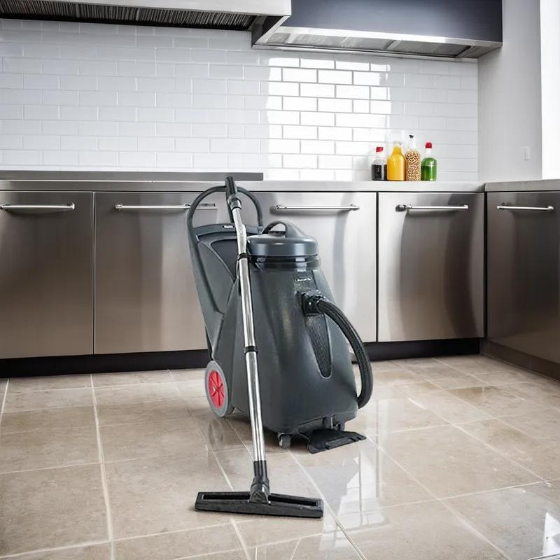 Clarke® Summit Pro 18SQ Wet & Dry Vacuum 18 GAL Plastic 1/Each